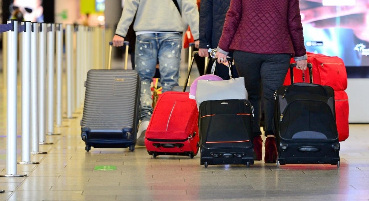 چرا بعد از دی ۴۰۴ سفر رفتن سخت‌تر و گران‌تر شد؟ | بررسی کامل دلایل گرانی سفر